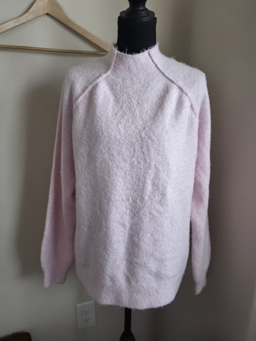 wild fable Pale Pink Fuzzy Mockneck Sweater NWT XS